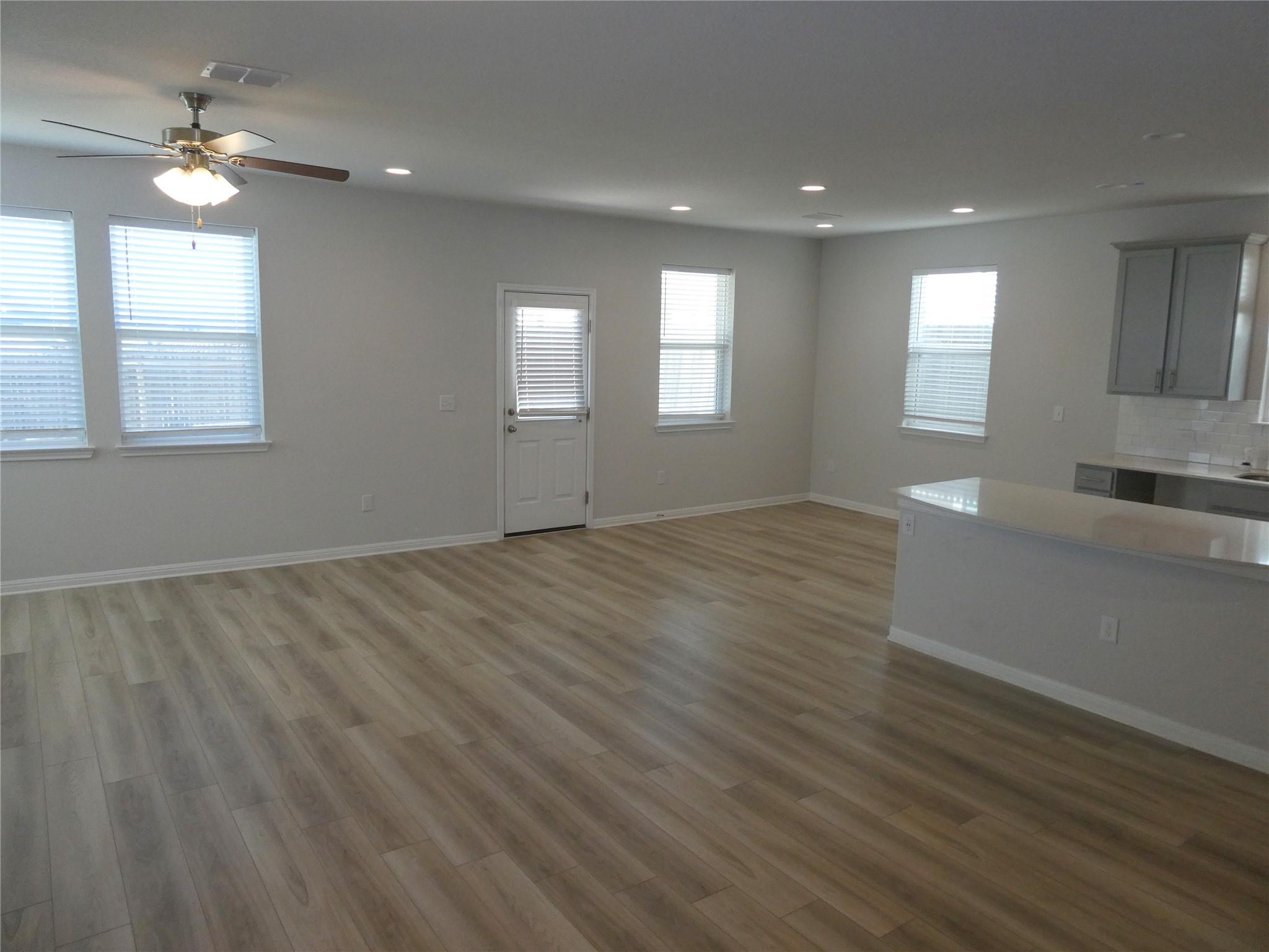 10906 SENTINEL DR — photo 4