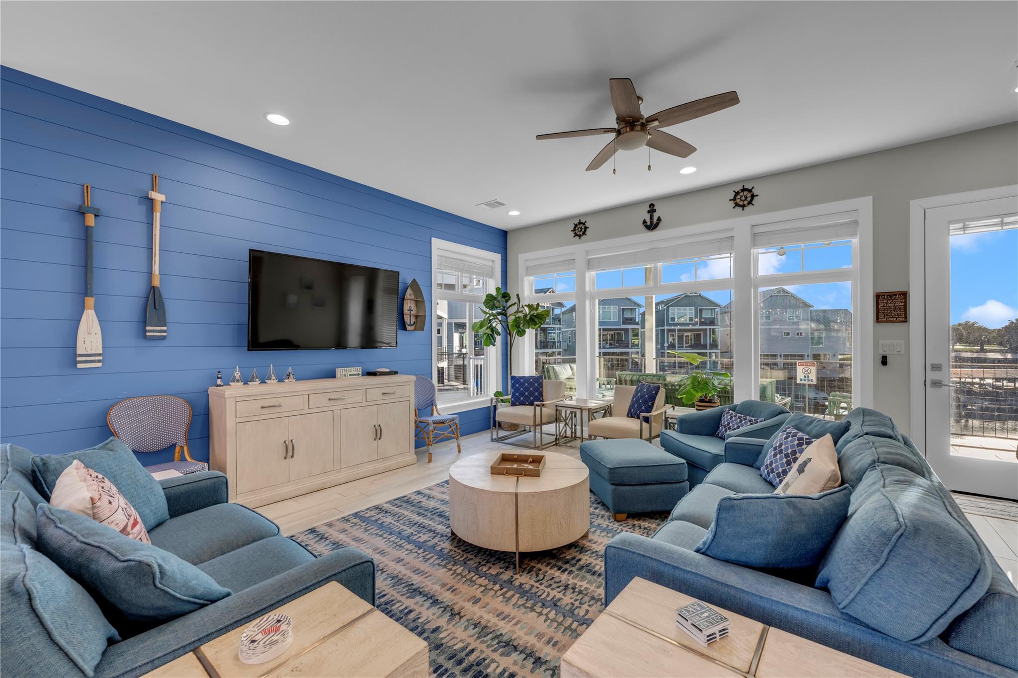200 Marina Bluff — photo 3