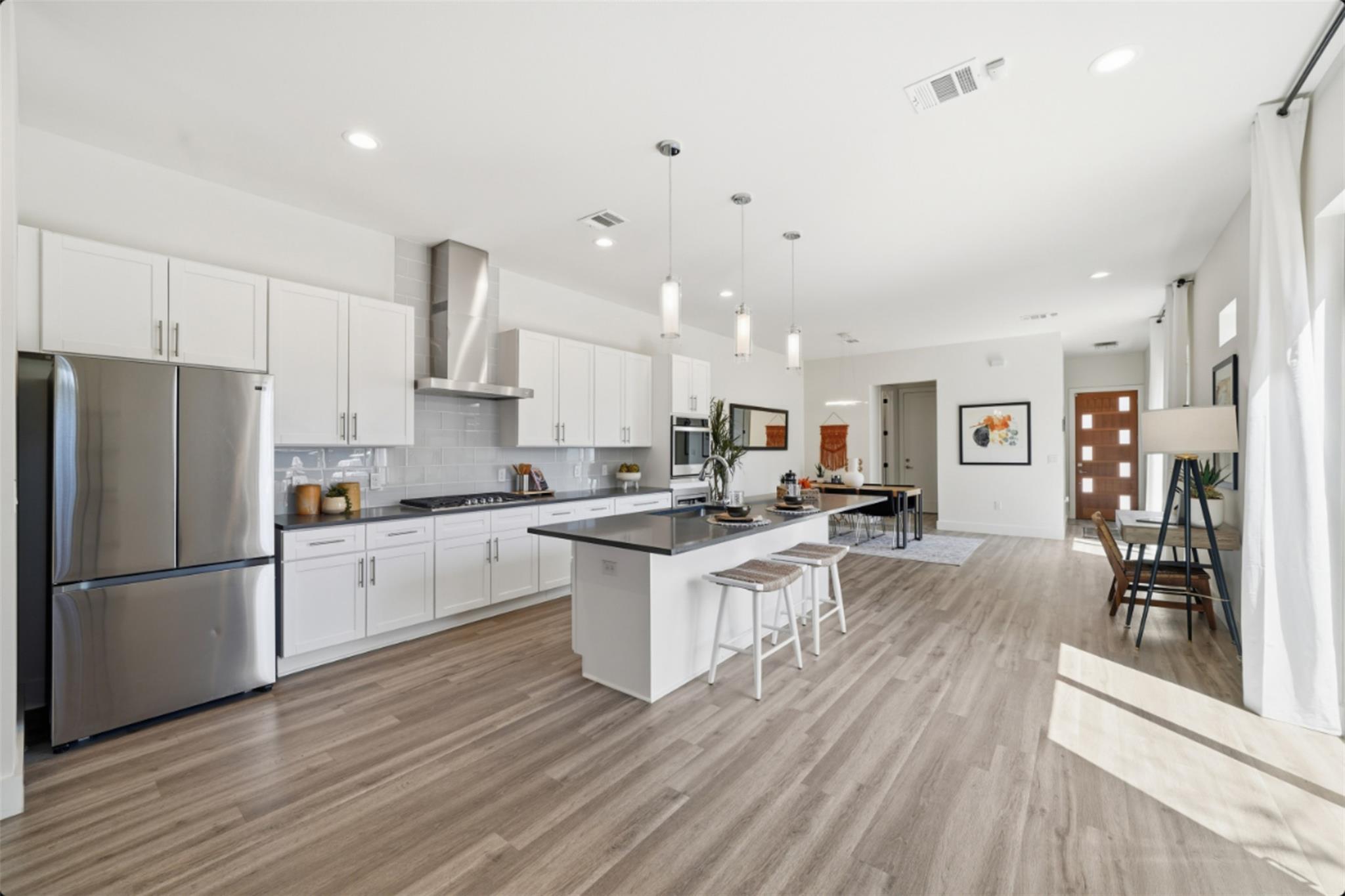 4705 Louis Ave #A & B — photo 4