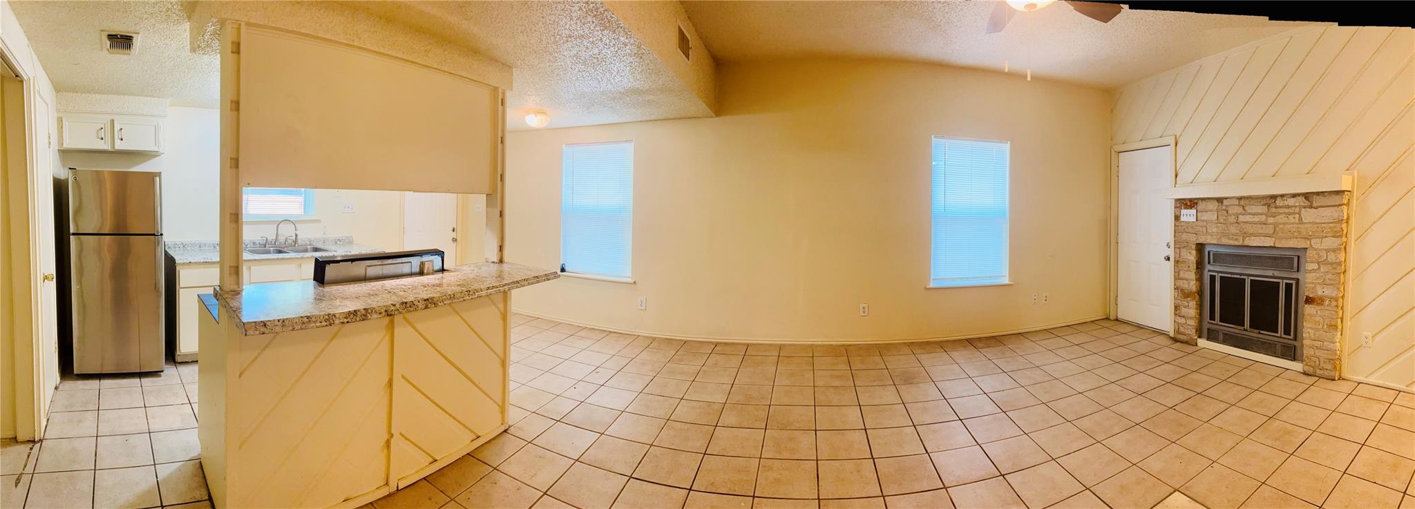 1206 Tartan LN #B — photo 4