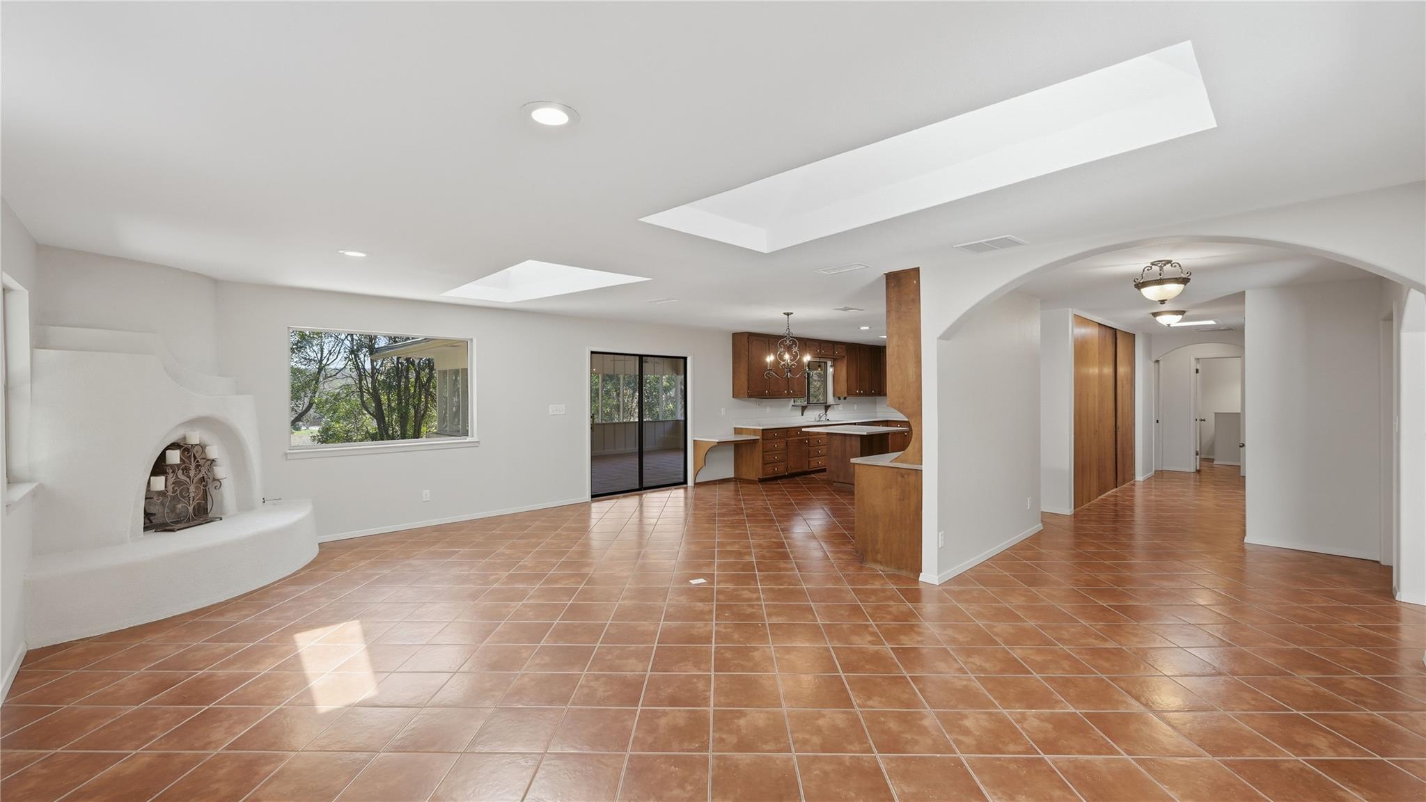 625 Mountain Laurel DR — photo 3