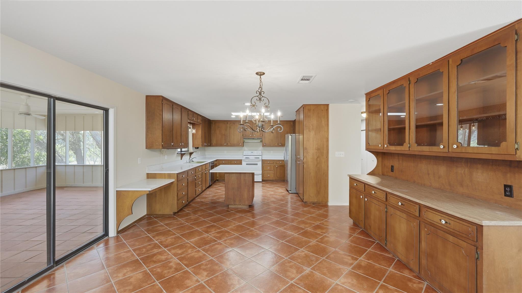 625 Mountain Laurel DR — photo 4