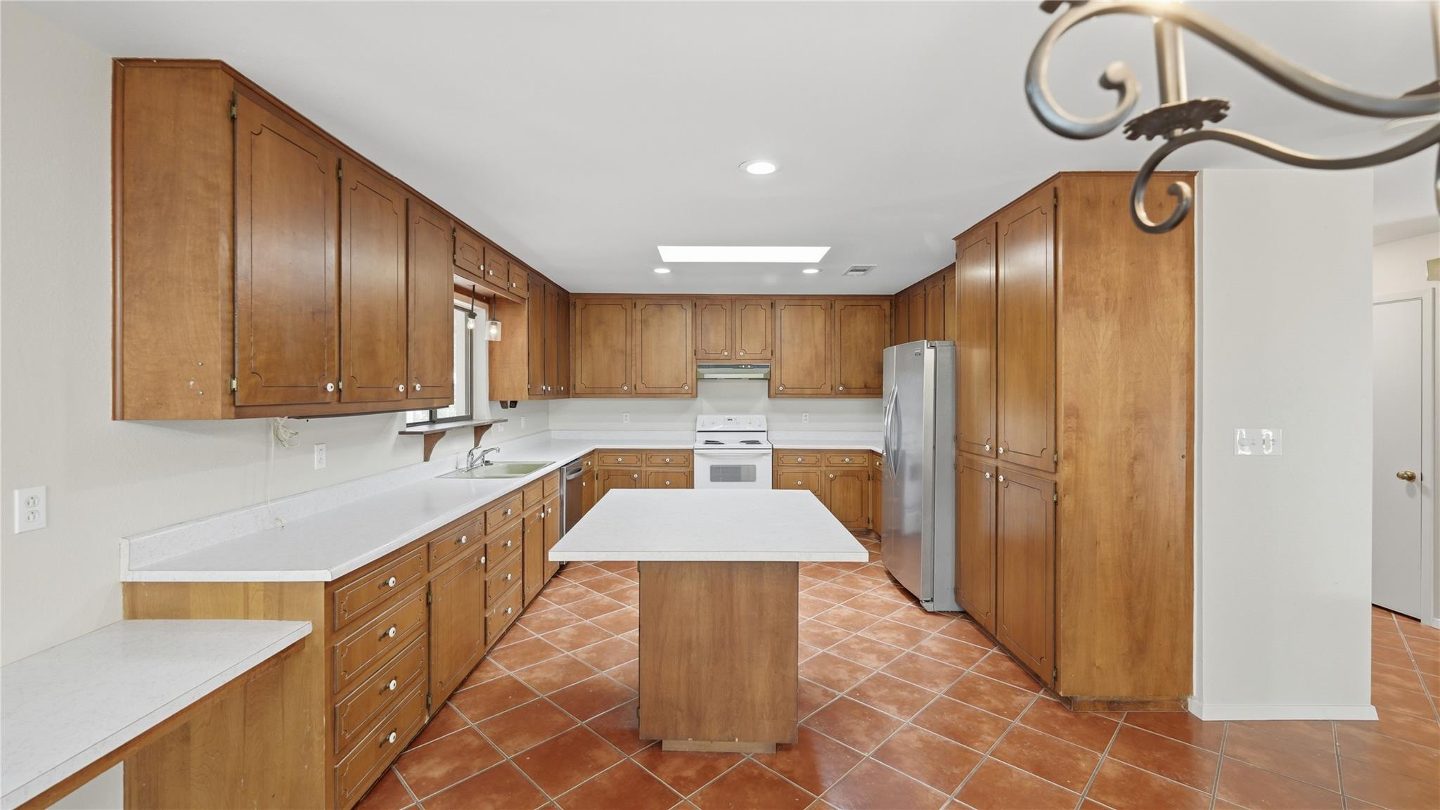 625 Mountain Laurel DR — photo 5