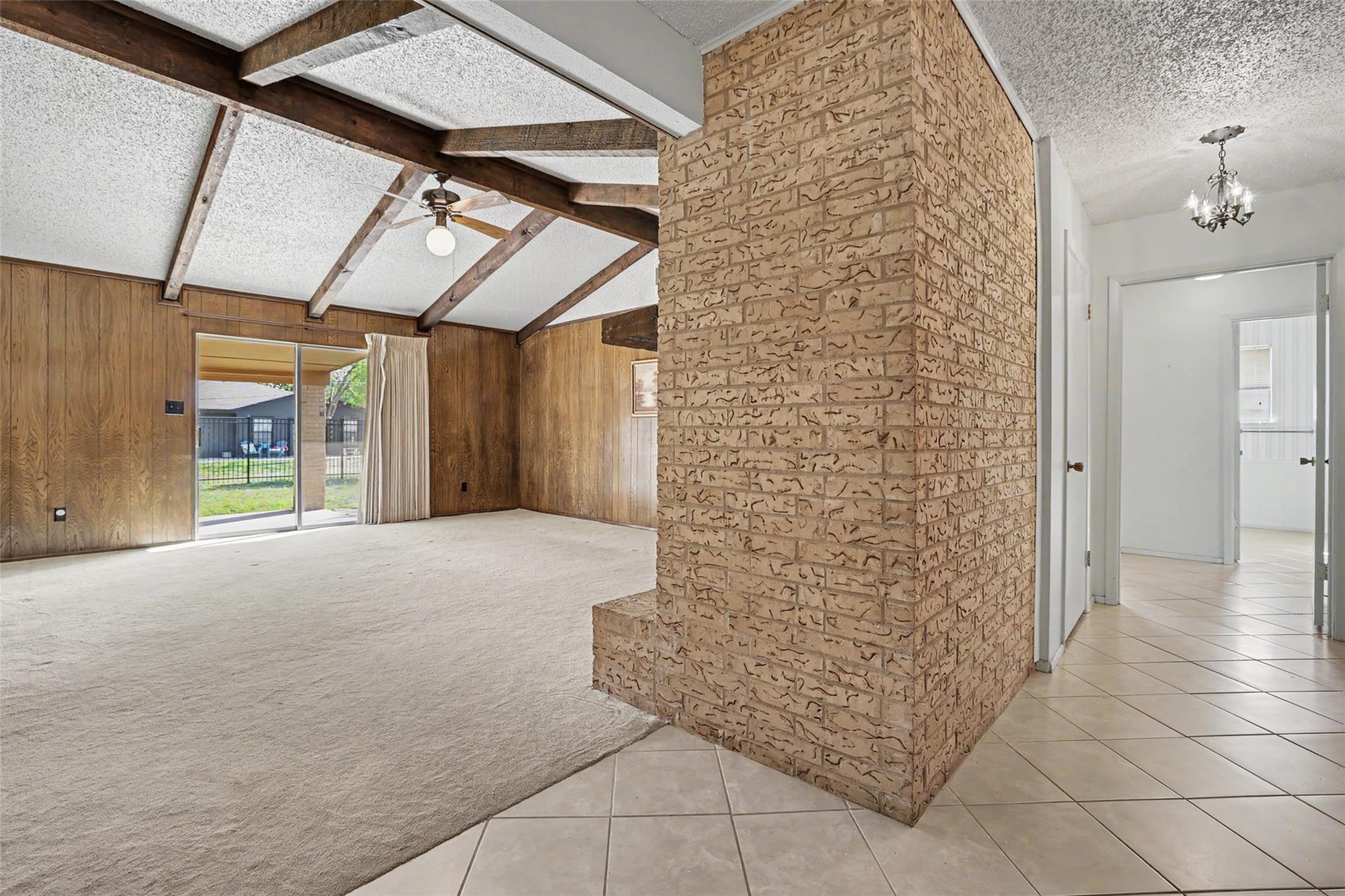 2303 Dawn DR — photo 5