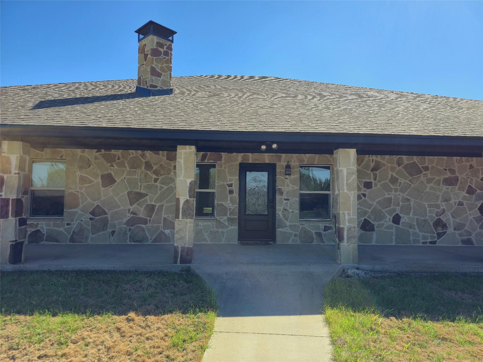 1832 County Road 2699 — photo 3