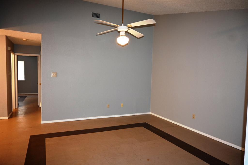 817 Lexington RD — photo 3
