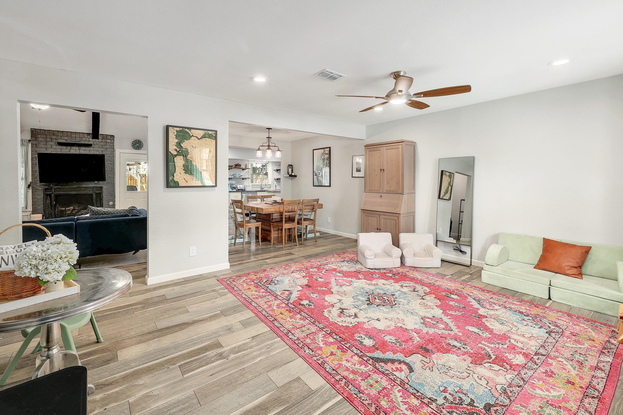 3100 Lynridge DR — photo 5