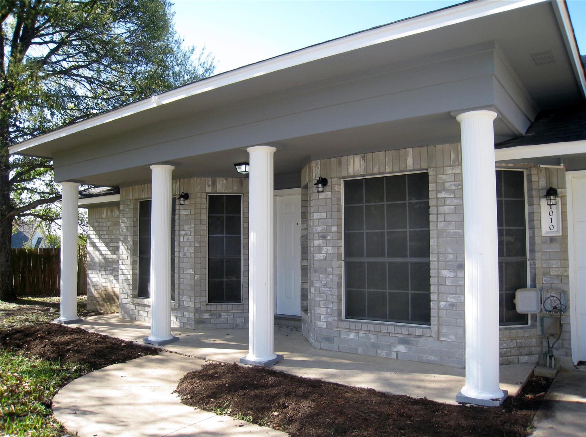 1010 Magnolia CV — photo 3