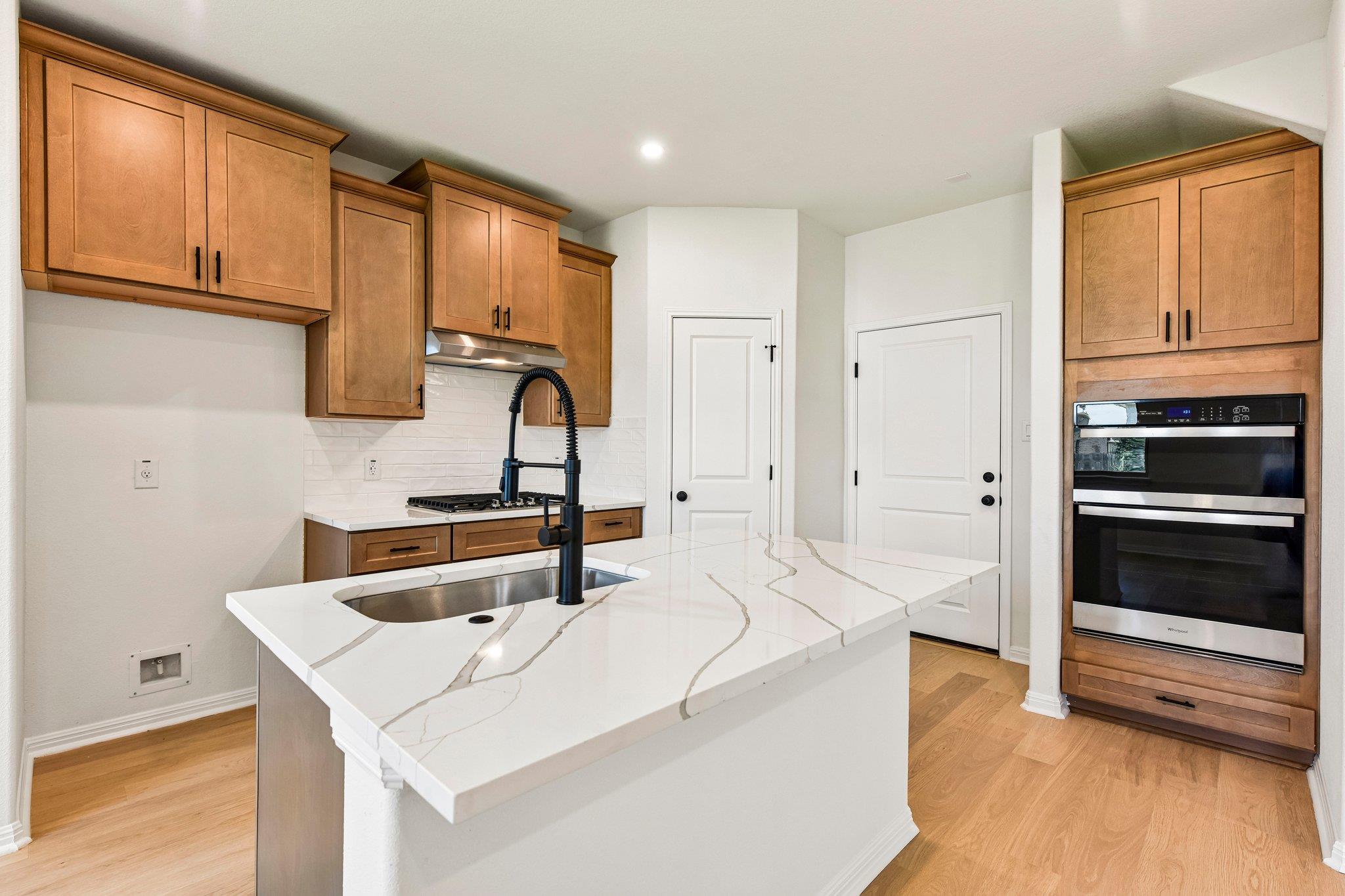 156 White Horses DR — photo 3