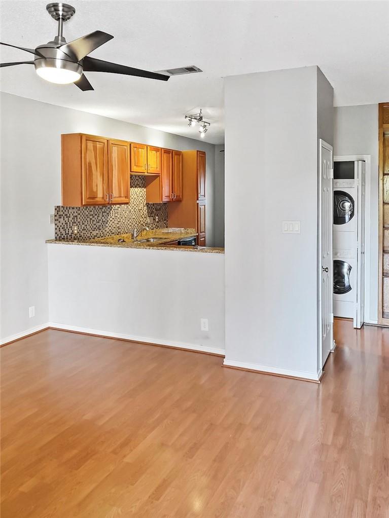 2414 Longview ST #206 — photo 3