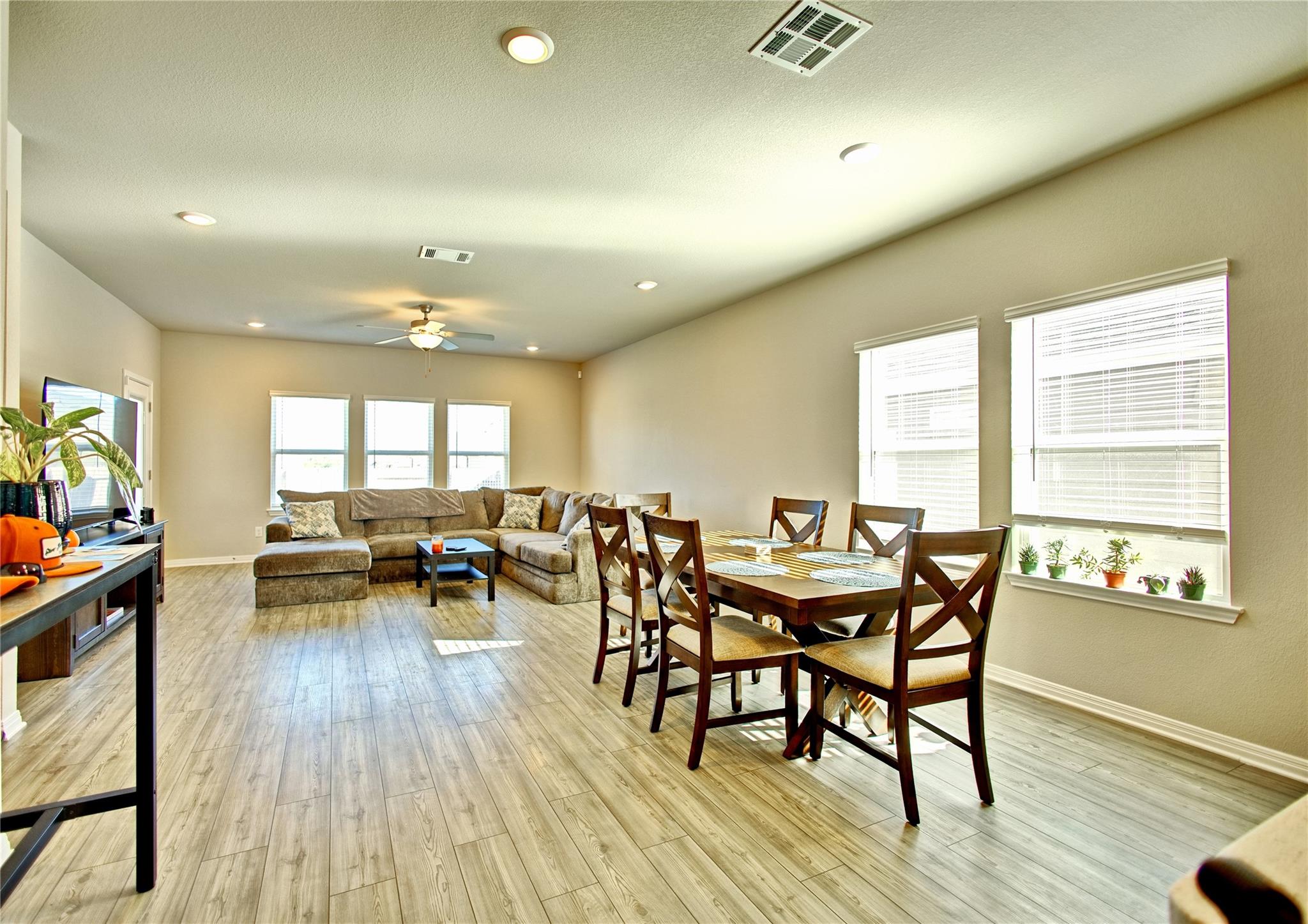 2809 Moyer LN — photo 3