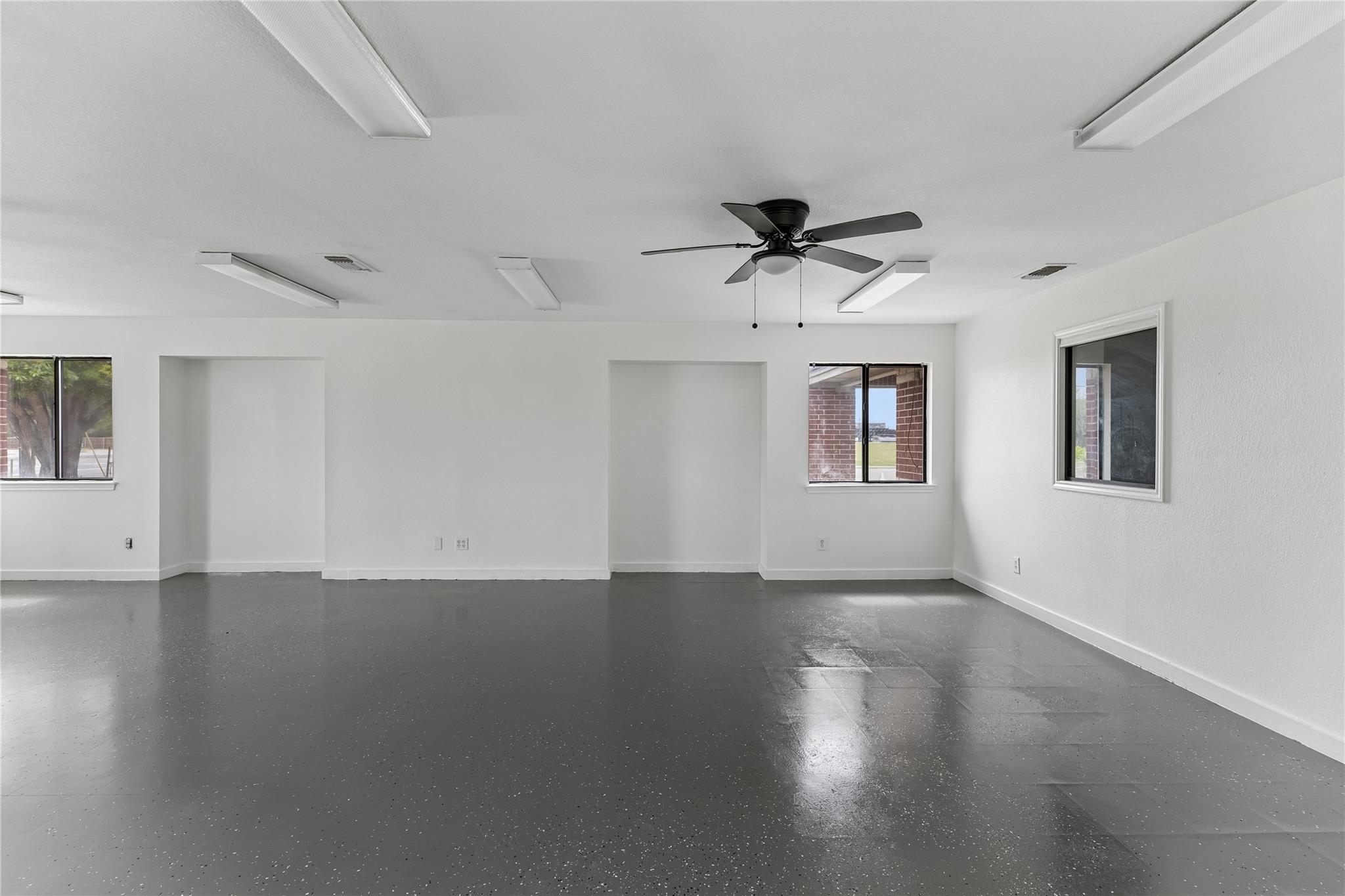 1030 Guadalupe ST — photo 3