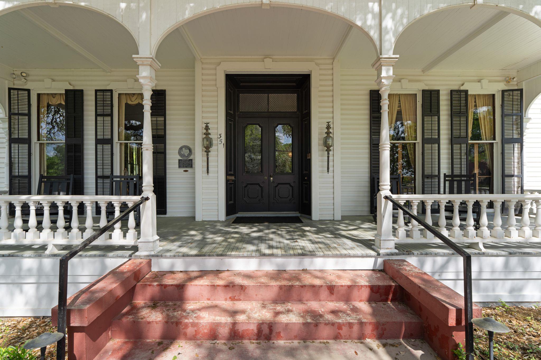 351 Colorado ST — photo 3