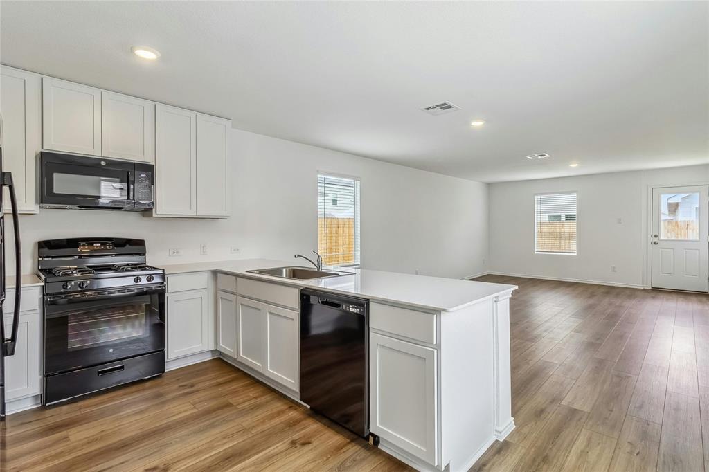 335 Diorite DR — photo 4
