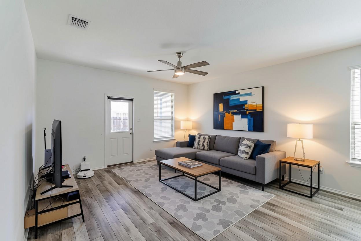 1620 Holly Lake DR — photo 3
