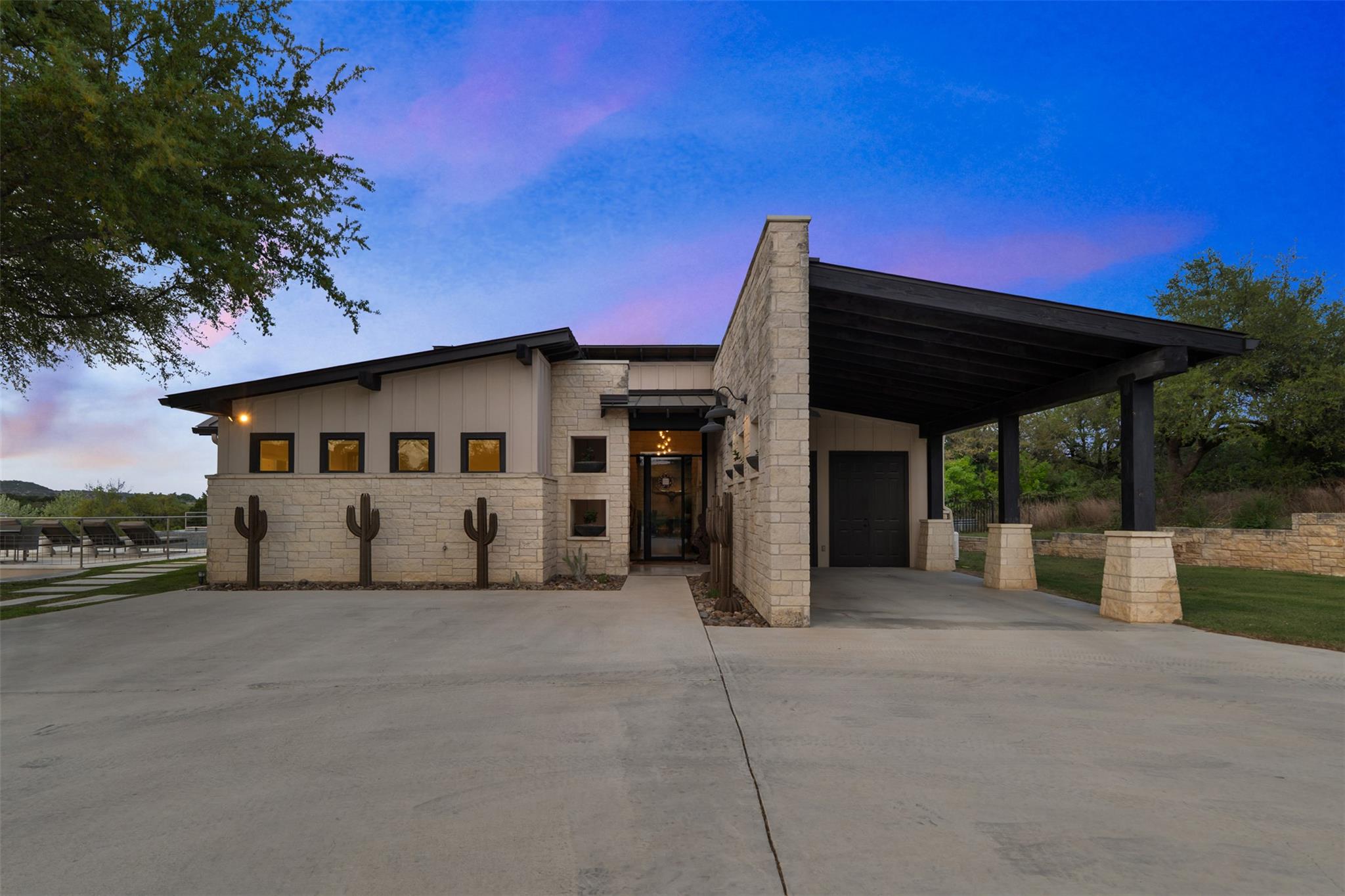 421 Rolling Hills RD — photo 3
