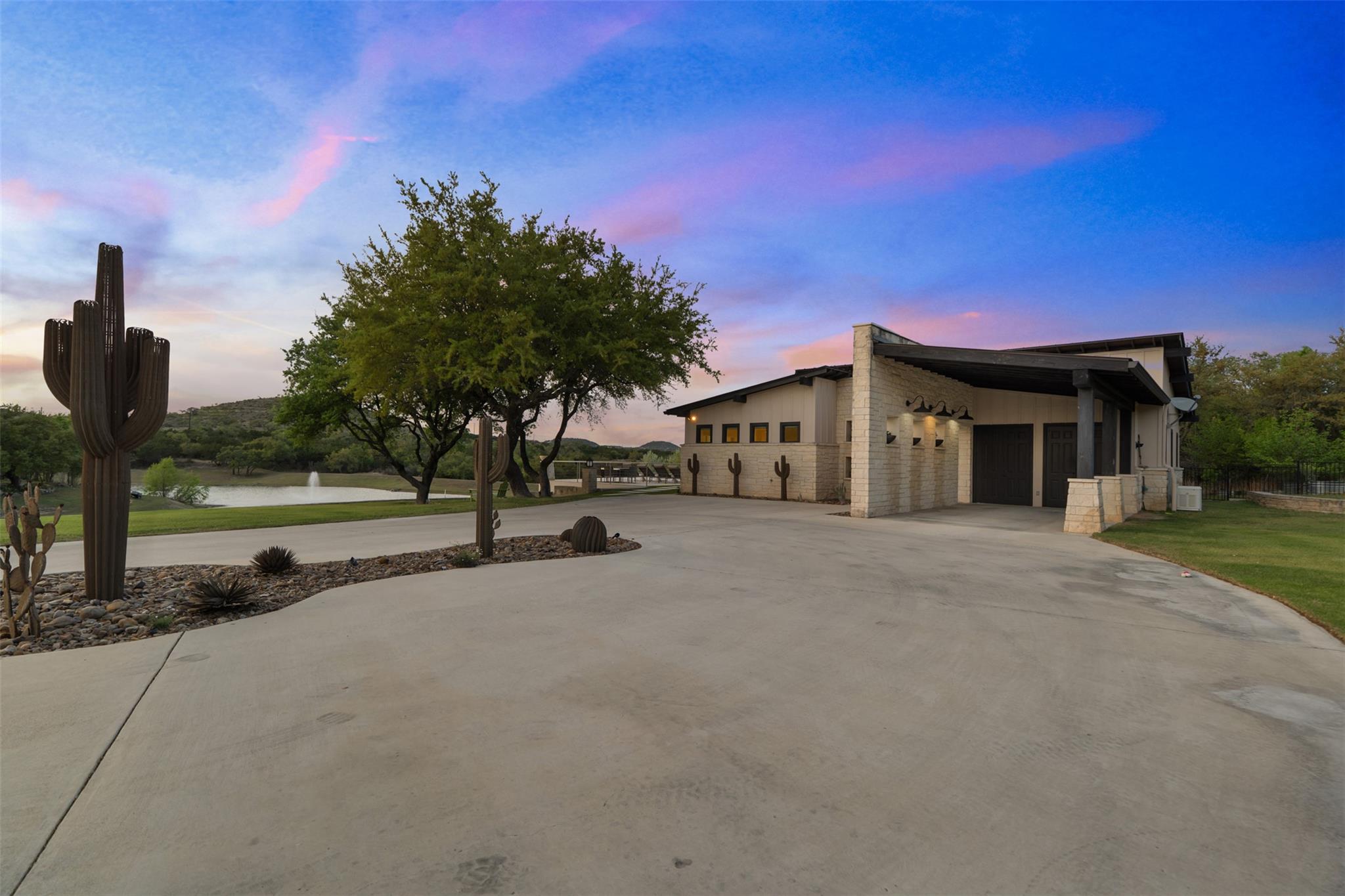 421 Rolling Hills RD — photo 4
