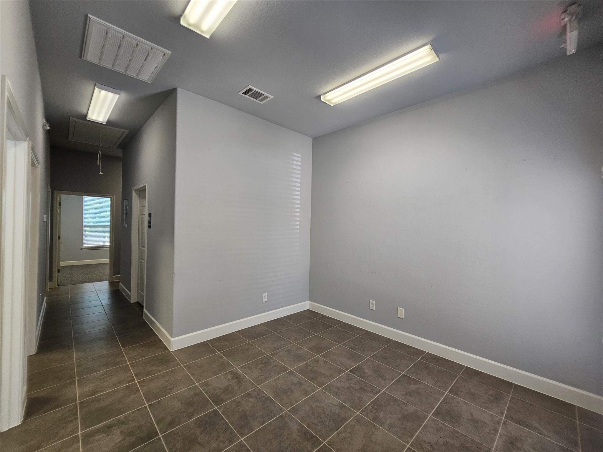 1009 Pecan ST #103 — photo 3