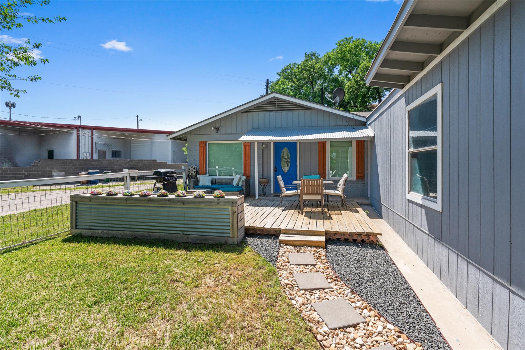 8400 Sequoia DR — photo 3