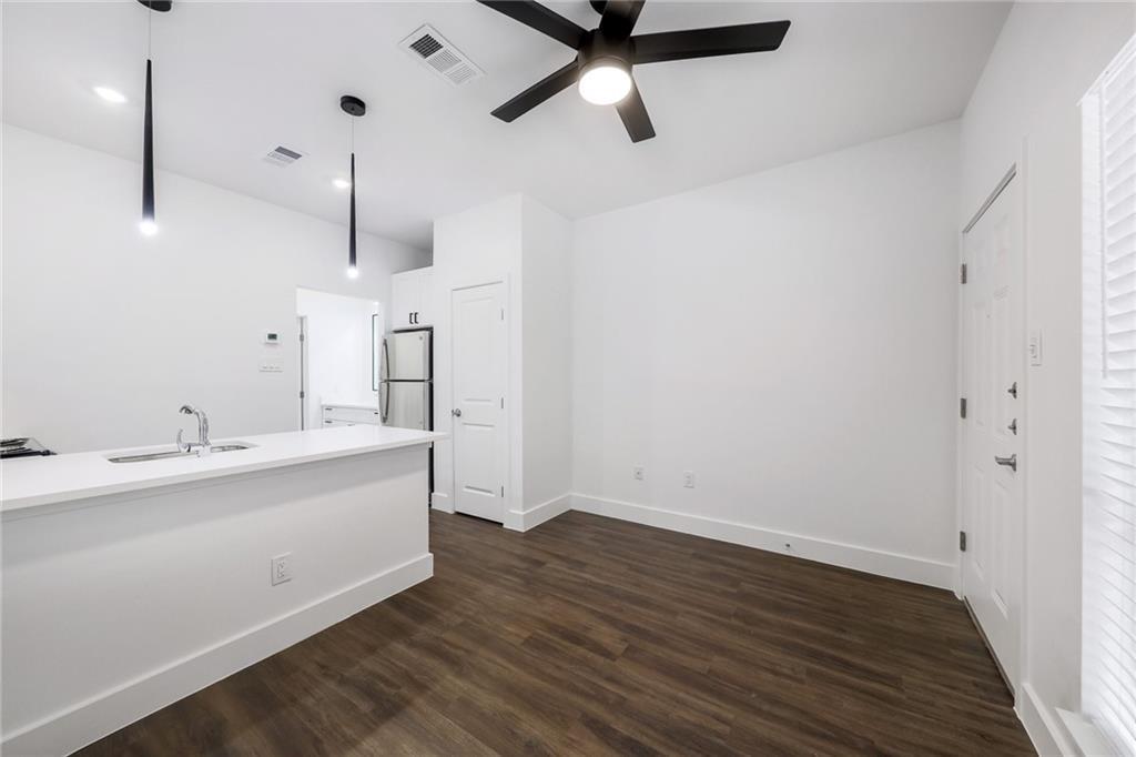 908 Poplar ST #105 — photo 5
