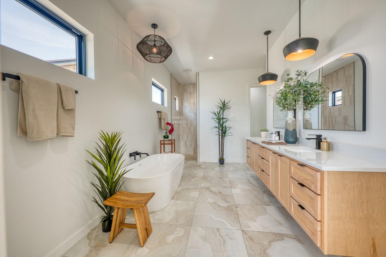 110 Clearwater DR — photo 3