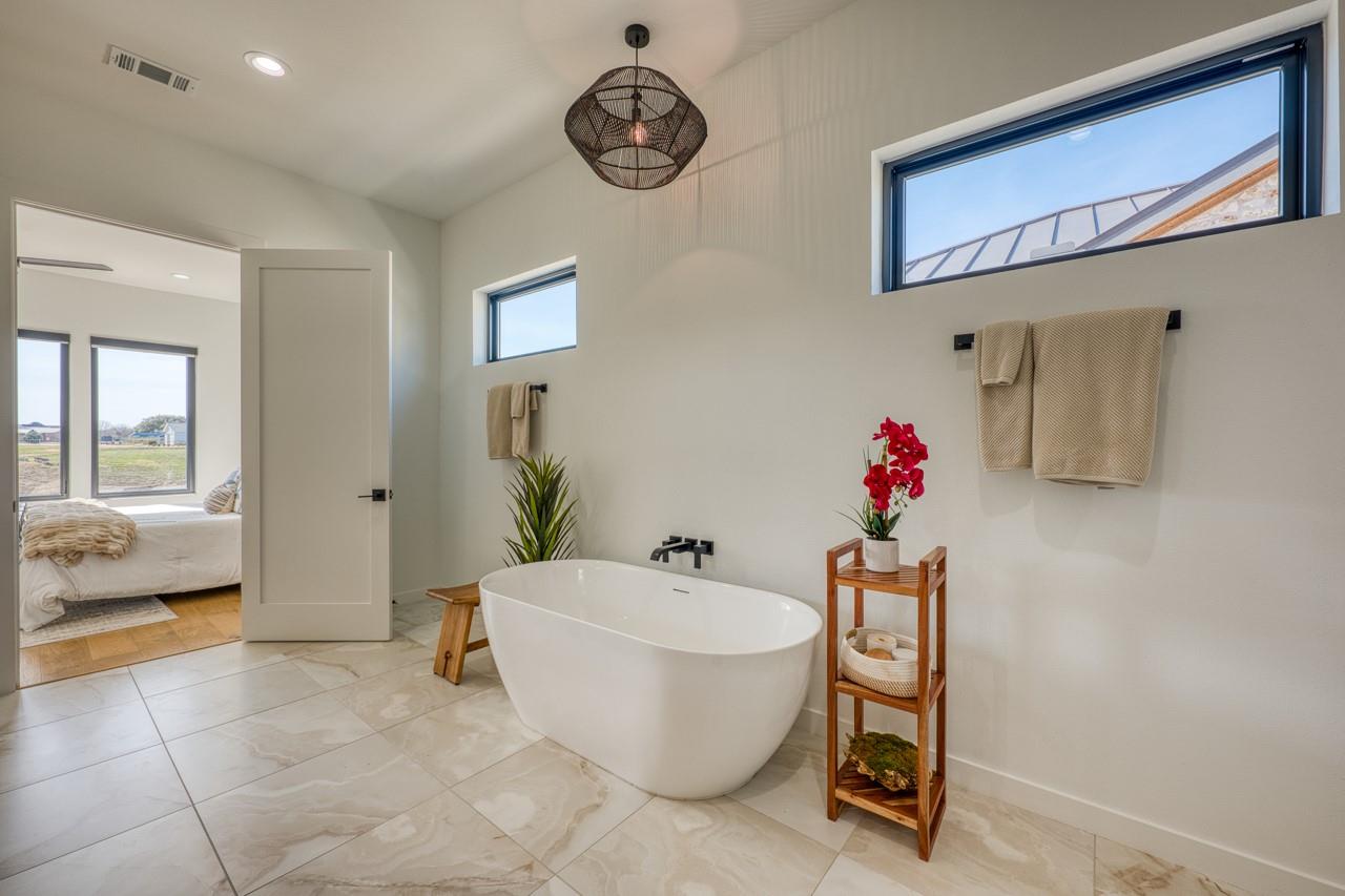 110 Clearwater DR — photo 5