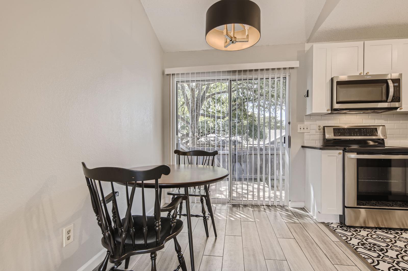 1015 Yager LN #141 — photo 3