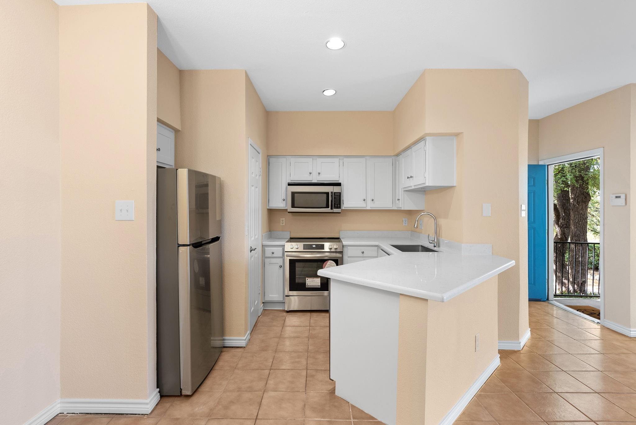 2450 Wickersham LN #109 — photo 3