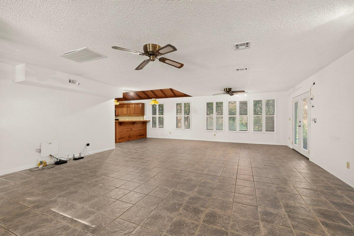 522 Circle DR — photo 3