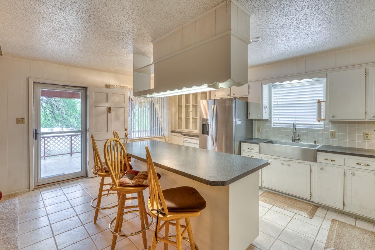 4317 River Oaks DR — photo 3