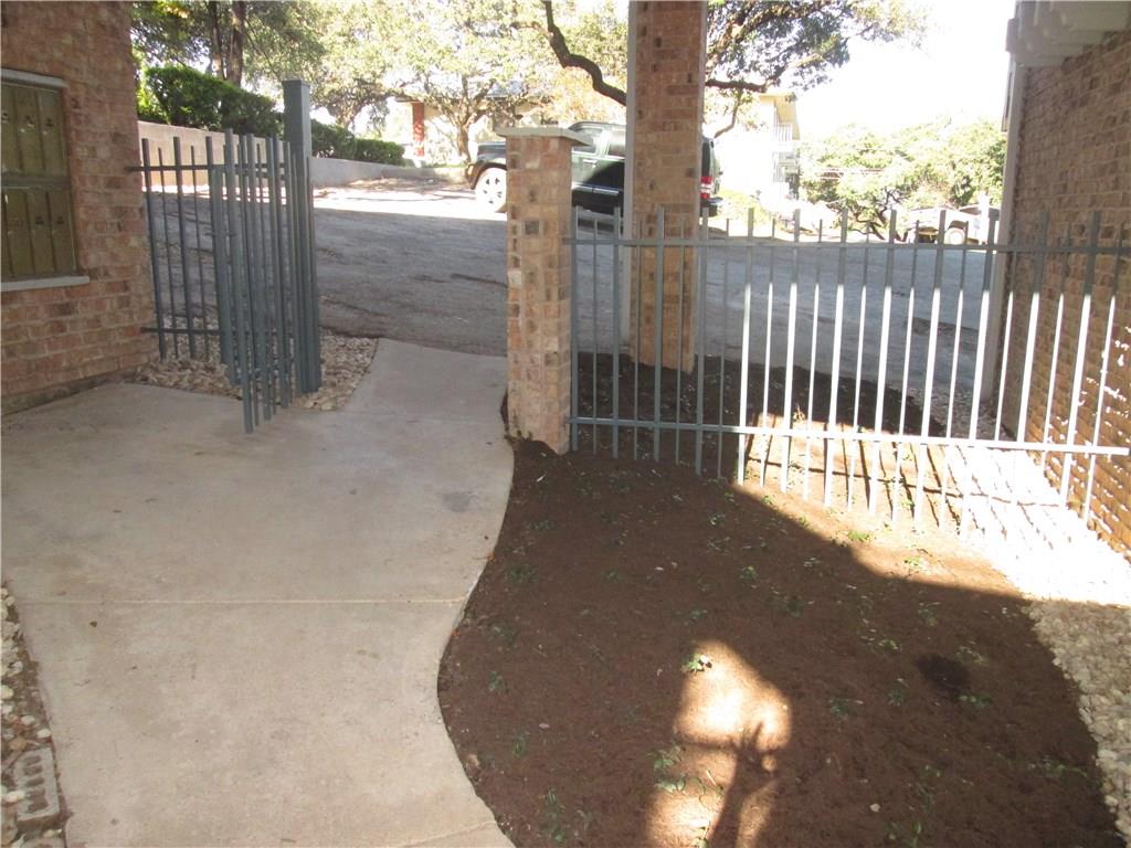 513 South Park DR #103 — photo 4