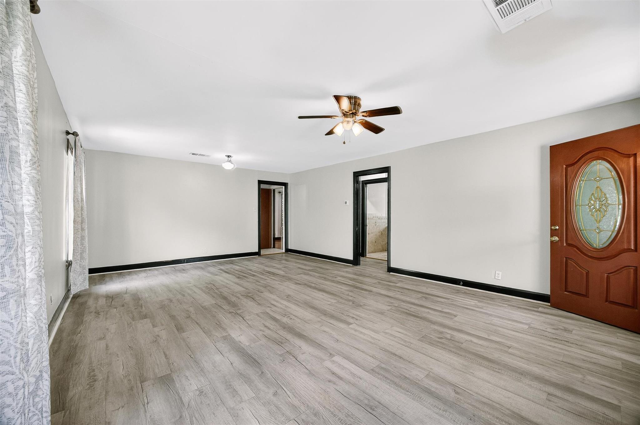 204 Taylor ST — photo 5