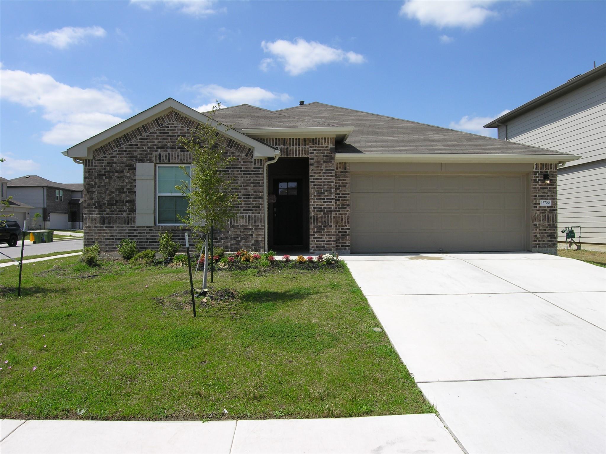 13700 Dismuke DR — photo 3