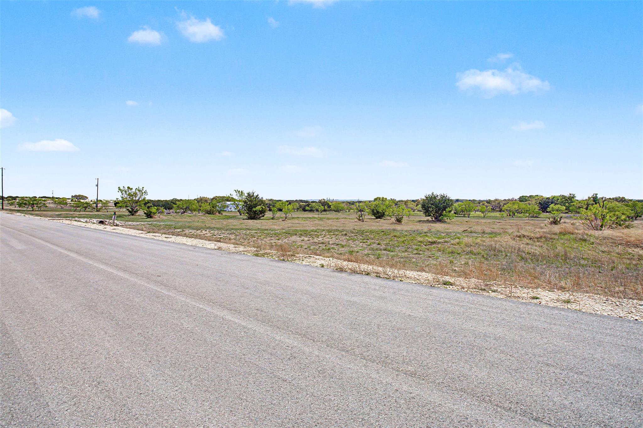 329 Winecup DR — photo 4