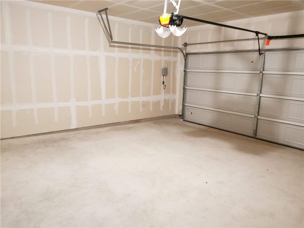 10504 Alemoor DR — photo 4