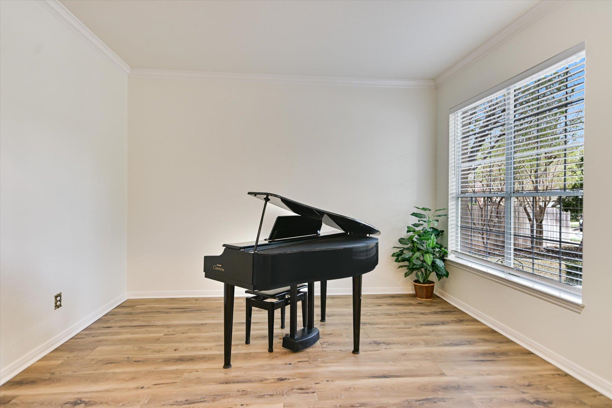 8925 Joachim LN — photo 5