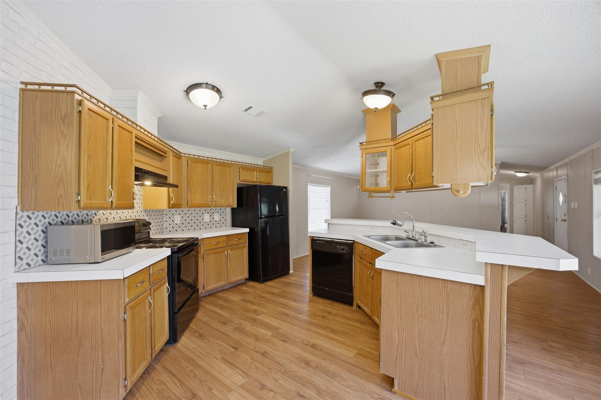 135 Side Saddle DR — photo 3