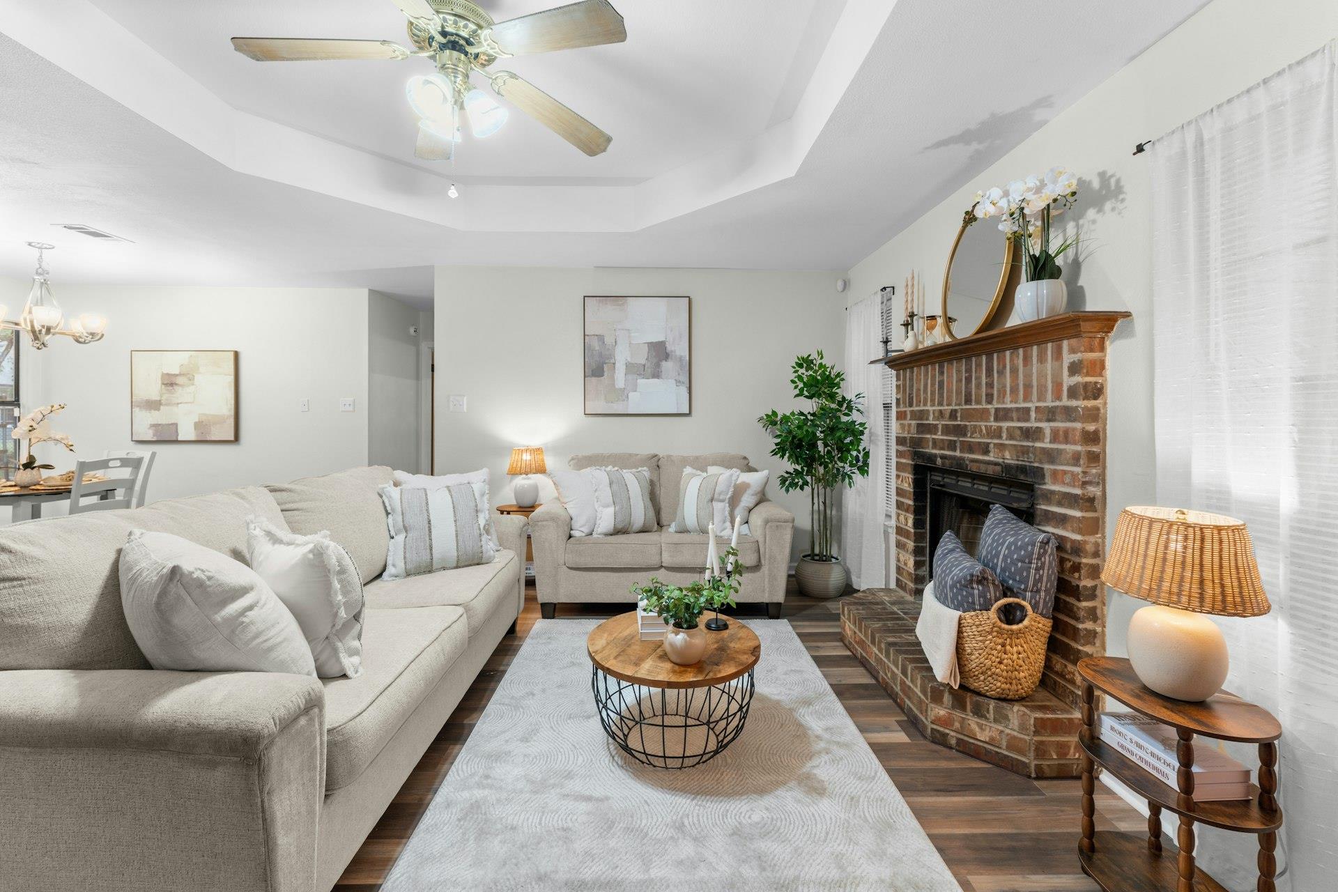 2504 Lazy Ridge DR — photo 4