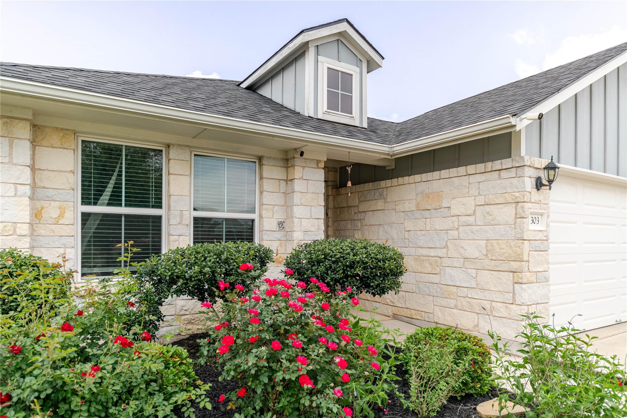 303 Schuyerville DR — photo 3