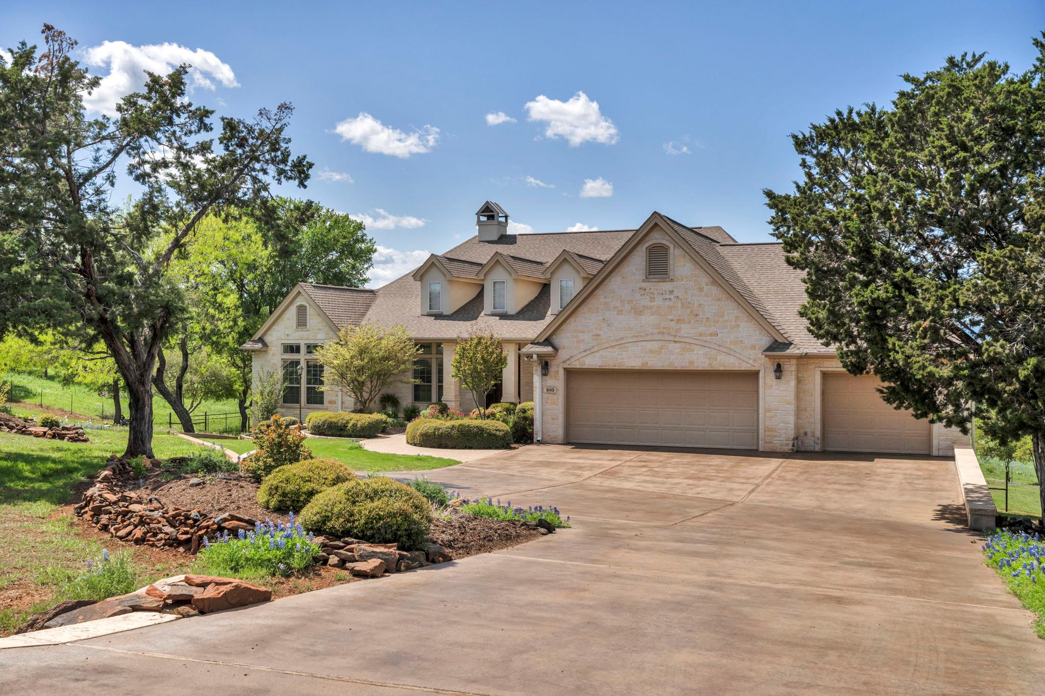 310 The Hills RD — photo 3
