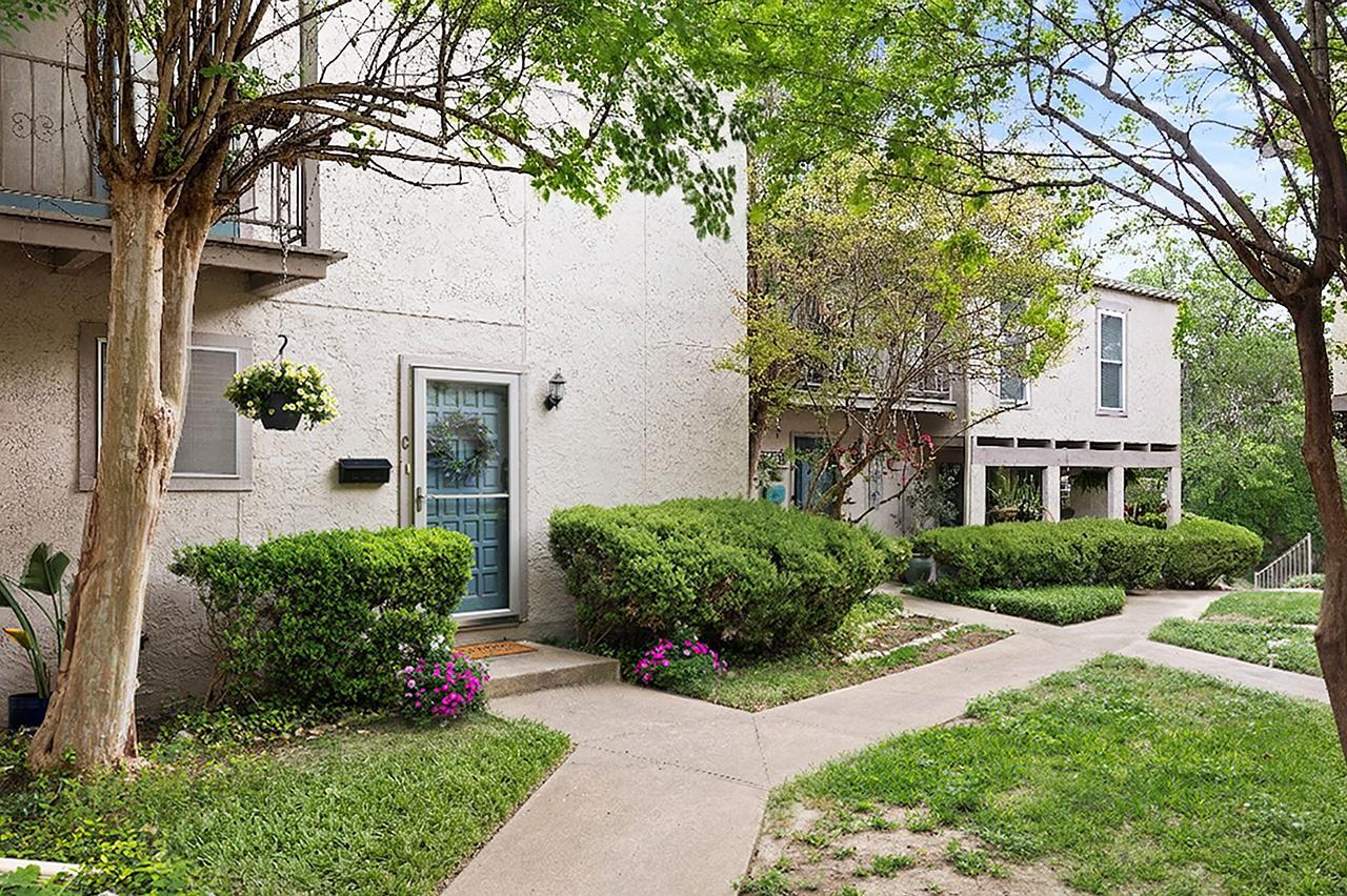 3613 Las Colinas DR #C — photo 3