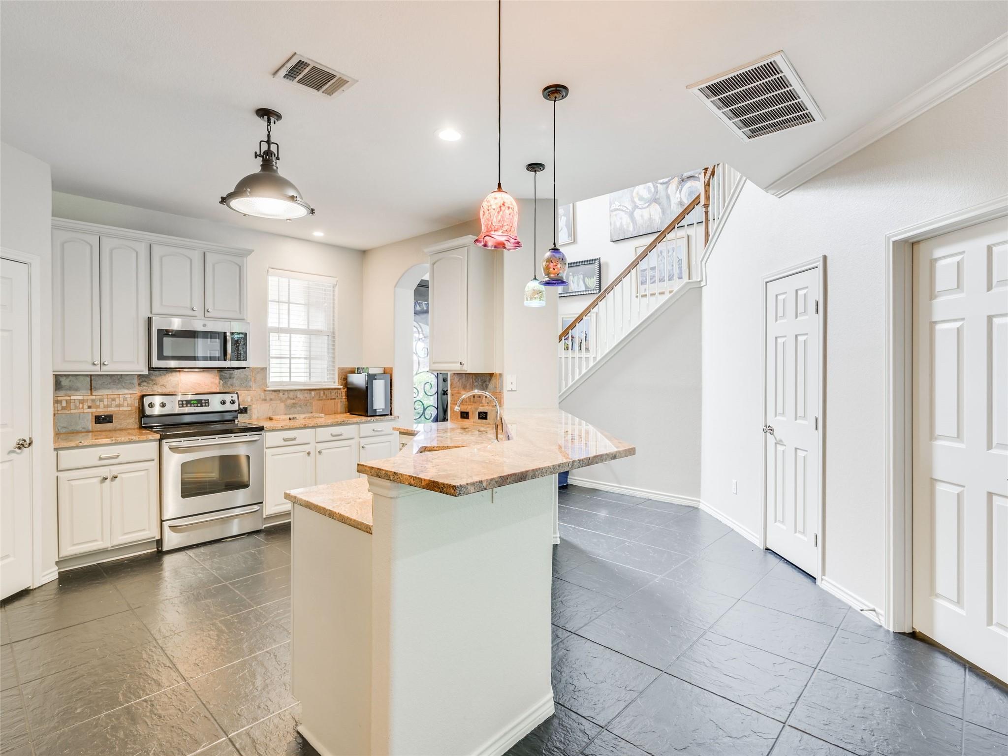 539 Colovista PKWY #B101 — photo 3