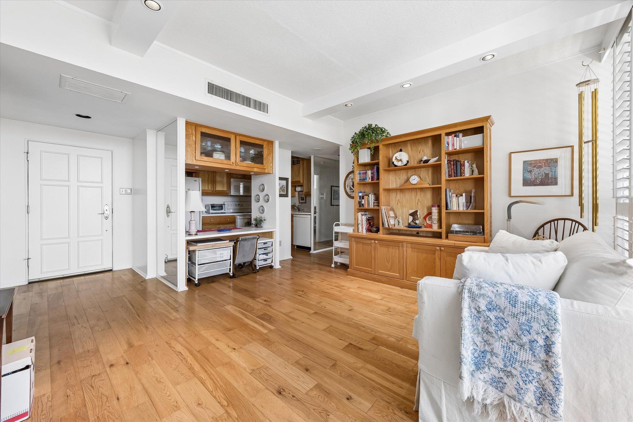 1801 Lavaca ST #3M — photo 3