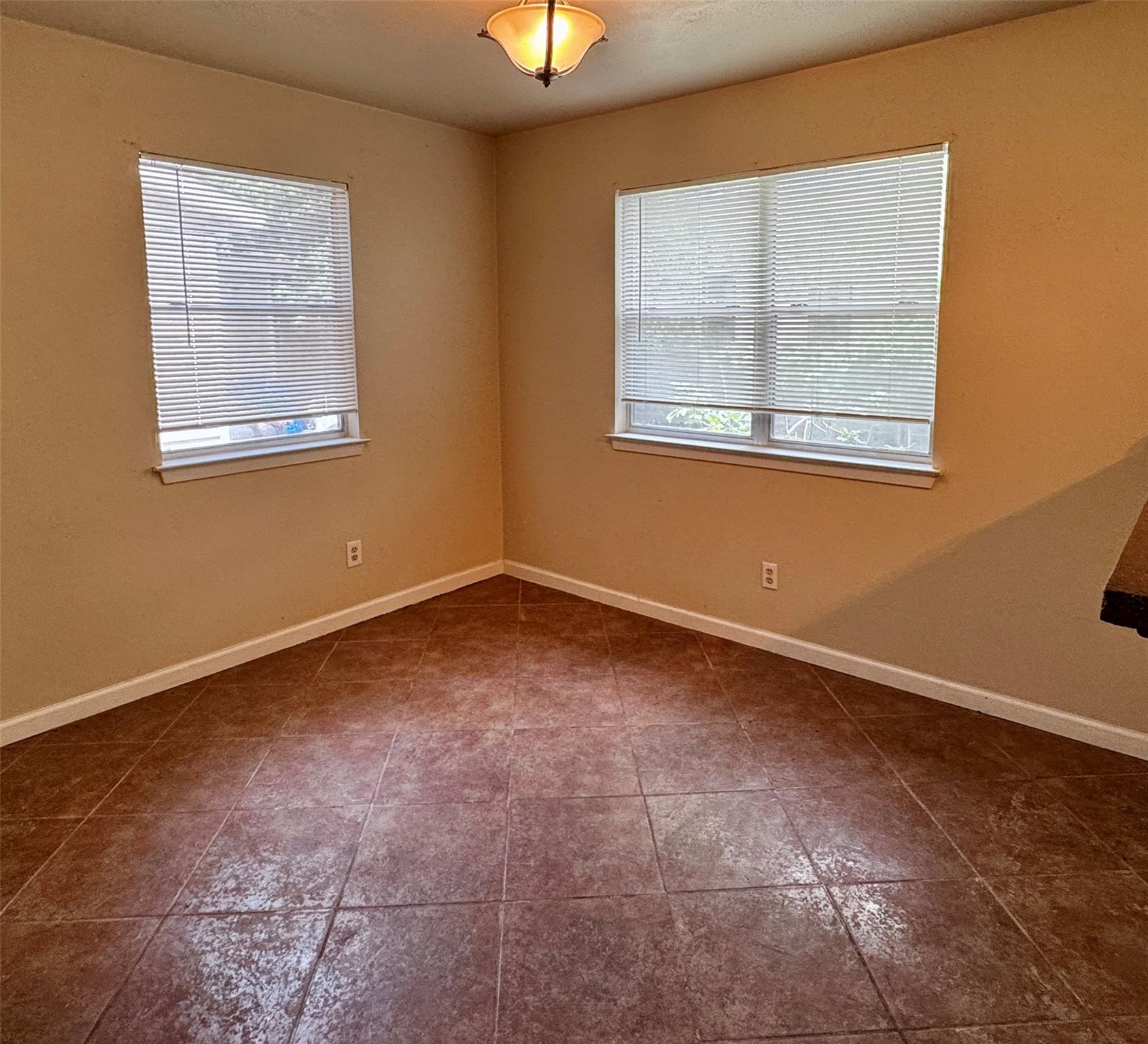 8013 Lazy LN #B — photo 4