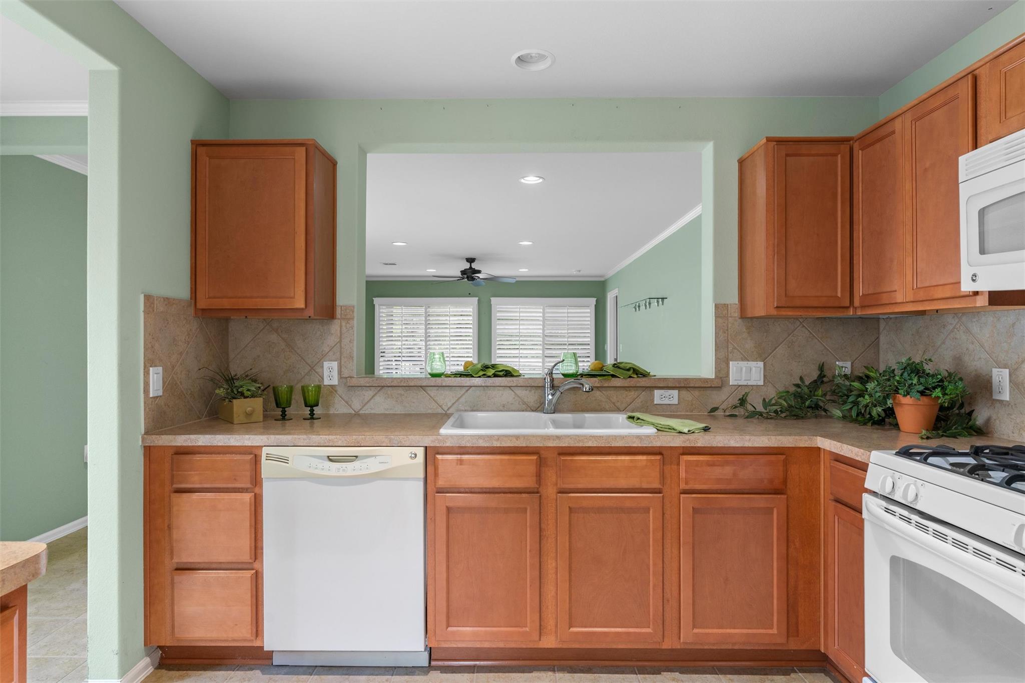 318 Barrington Farm CT — photo 5