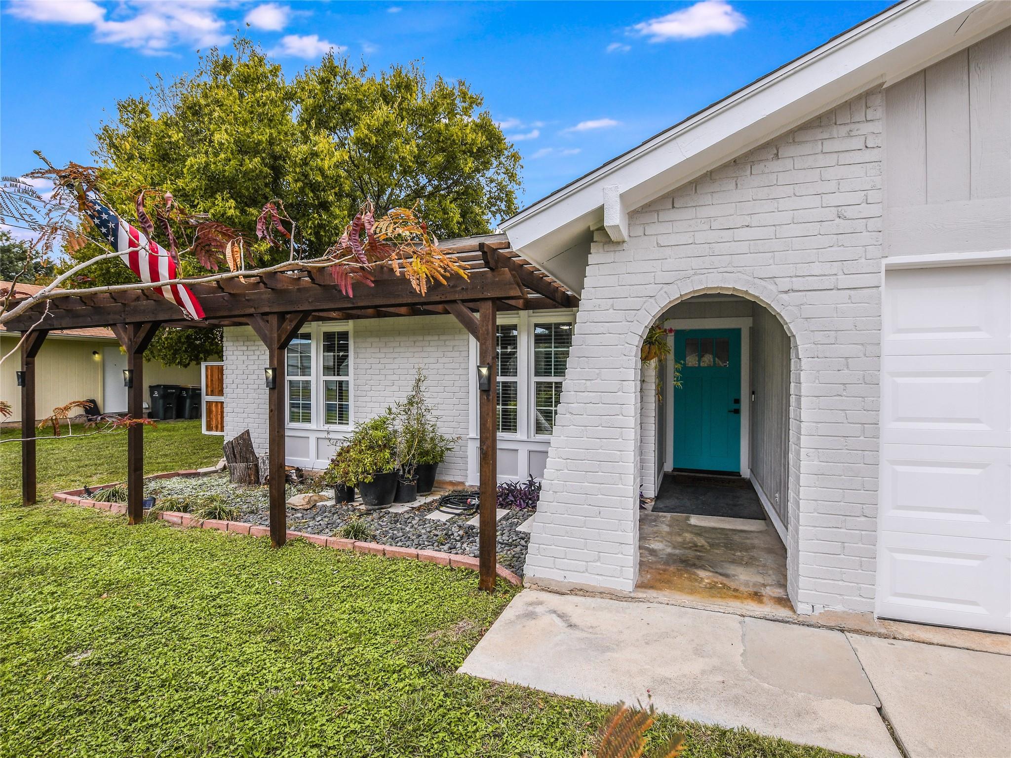 801 Central DR — photo 3