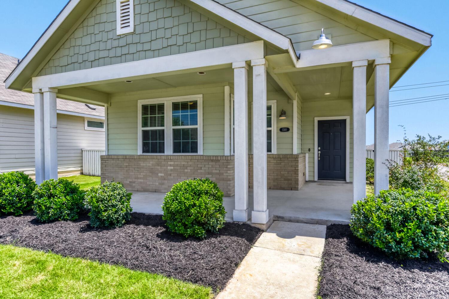 1310 Goforth RD — photo 3