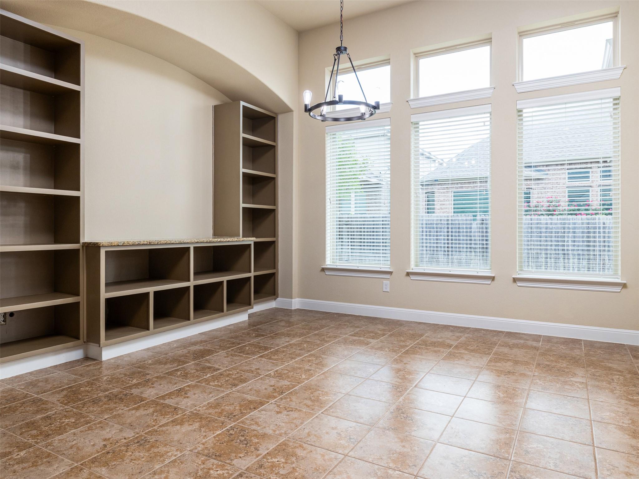 21301 Merveil DR — photo 5