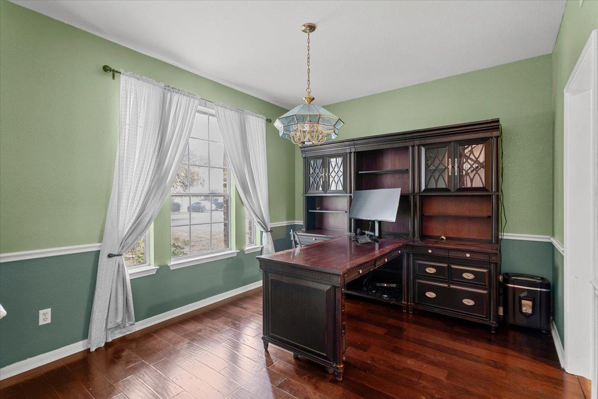 310 Carriage Hills DR — photo 3