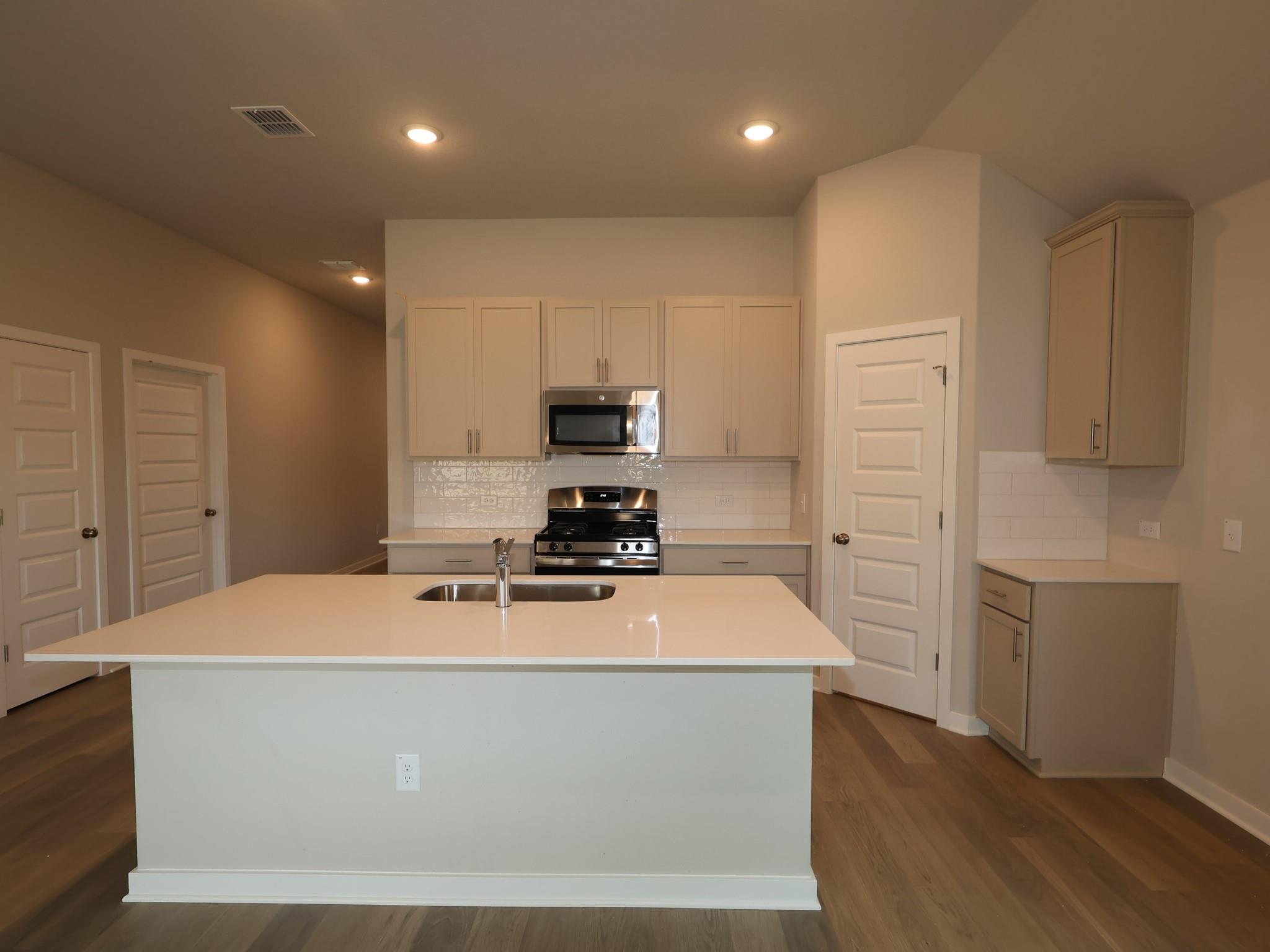 4517 Lava Island DR — photo 4